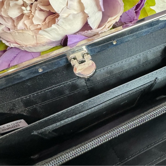 NEW Black Crocodile Embossed Wallet - Picture 8 of 13